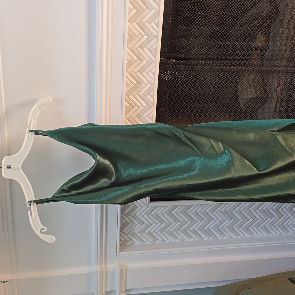 Saints and secrets size xs green floor length dress
